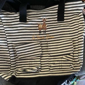 Thirty-one casual cargo bag with personalization